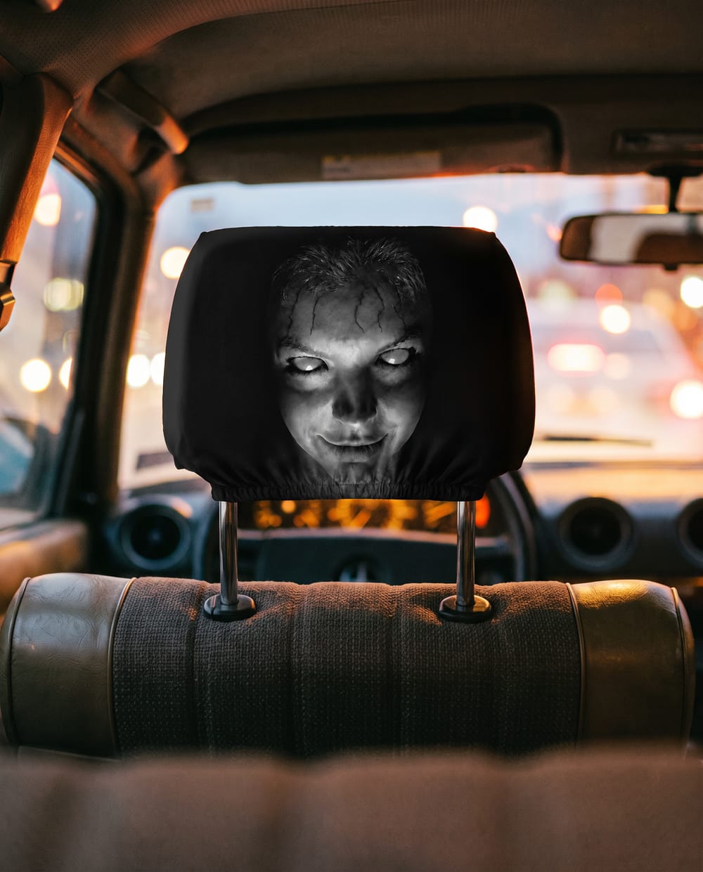 Krok zakładania pokrowca Lumaween na zagłówek: Gotowe